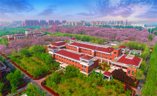 学院大景2.jpg