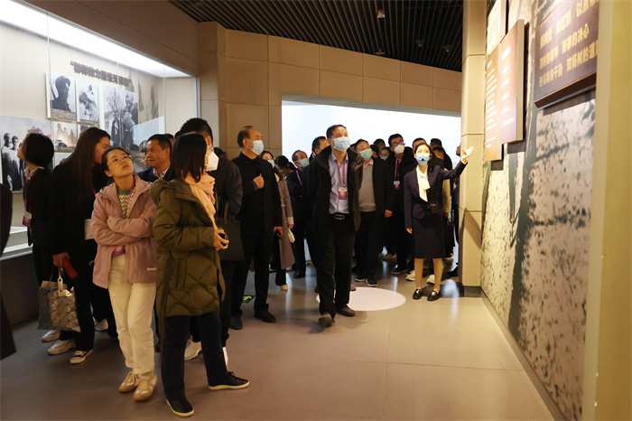 d90fa3b587933cad82c02a849c34936.jpg