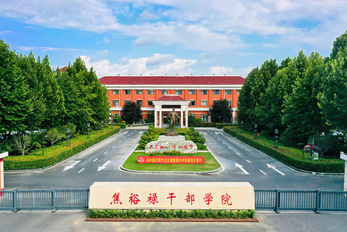 学院照片7001.jpg