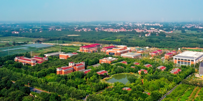 2学院全景_700.jpg